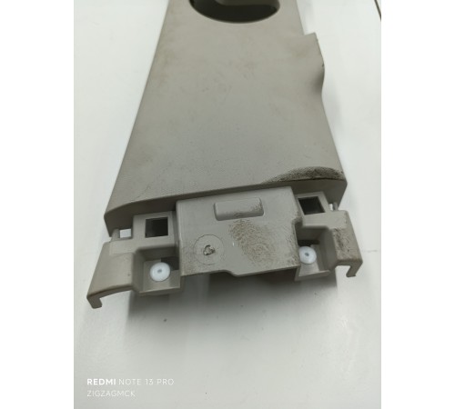 Обшивка центральной стойки правая верхняя