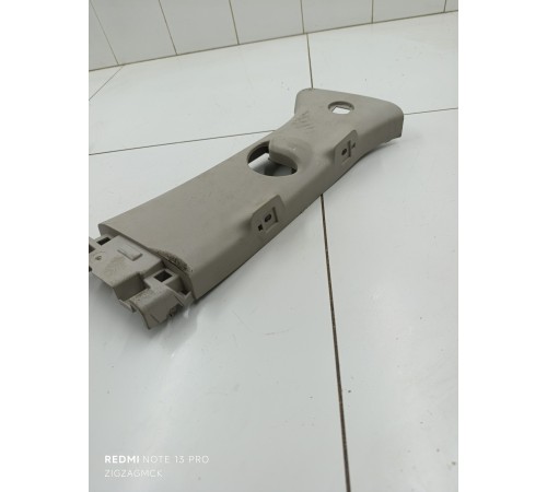 Обшивка центральной стойки правая верхняя