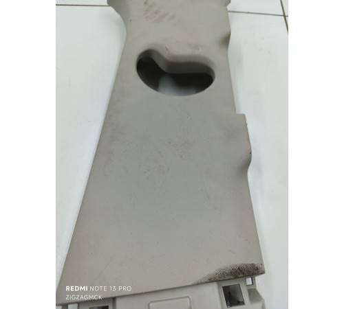 Обшивка центральной стойки правая верхняя