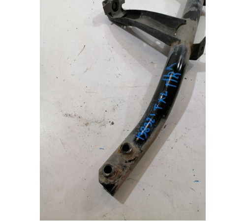 Рычаг усилитель передней панели правый