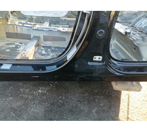 Порог левый с центральной стойкой