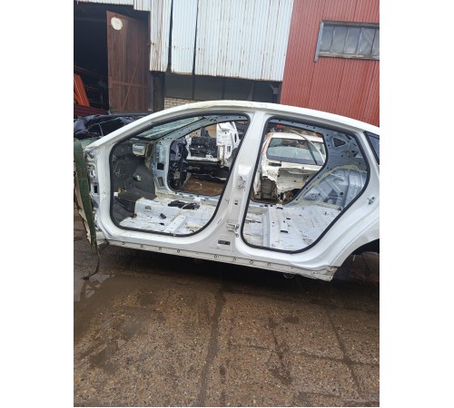 Порог со стойкой левый