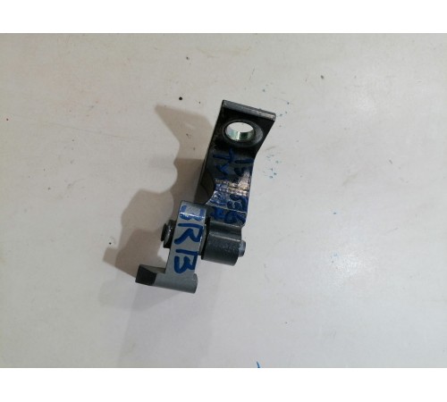 Петля двери задняя правая верхняя