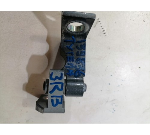 Петля двери задняя правая верхняя