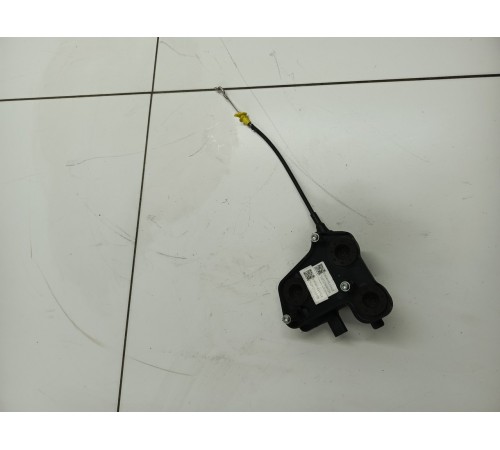 Доводчик крышки багажника