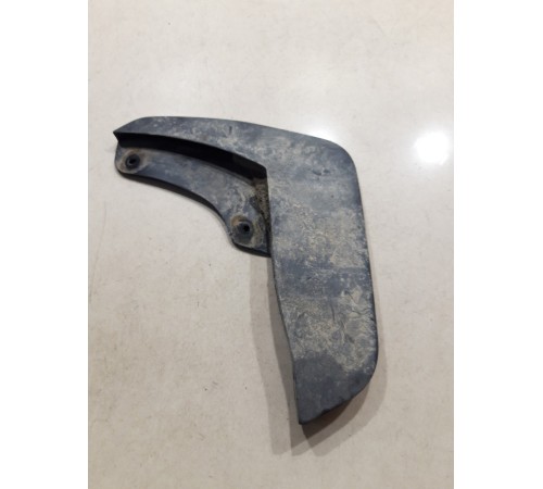 Брызговик(передний правый)