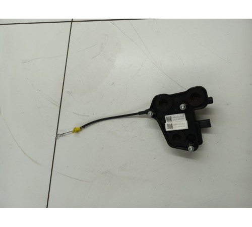 Доводчик крышки багажника