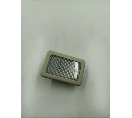 Плафон внутреннего освещения салона