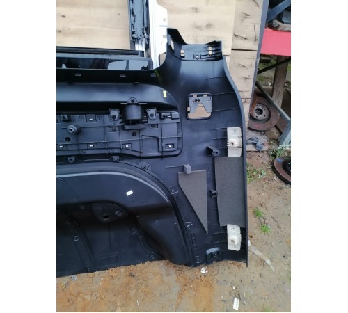 Обшивка багажника правая