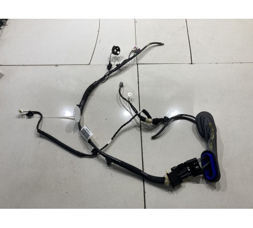 Электропроводка крышки багажника