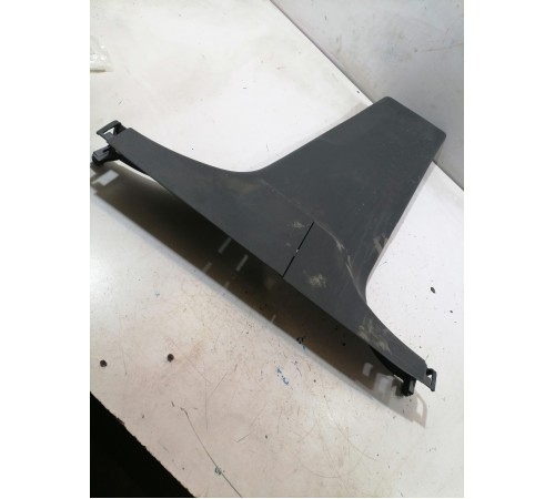 Обшивка центральной стойки правая нижняя