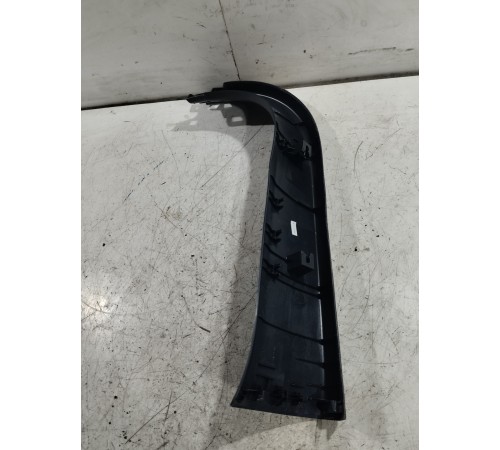 Накладка багажника задняя правая верхняя