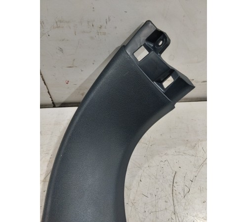 Накладка багажника задняя правая верхняя