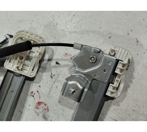 Стеклоподъемник (передний правый)