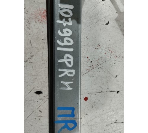 Стеклоподъемник (передний правый)