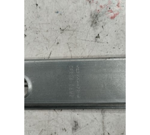 Стеклоподъемник (передний правый)