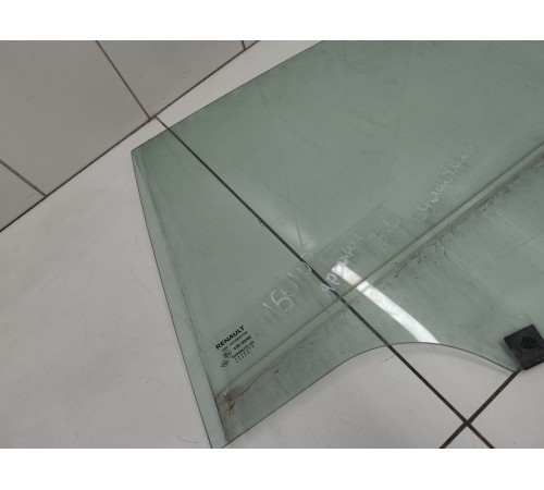 Стекло двери заднее левое