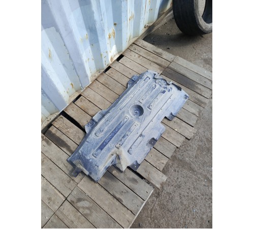 Защита антигравийная правая