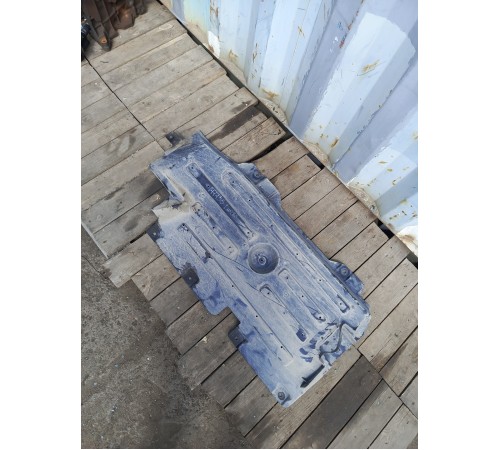 Защита антигравийная правая