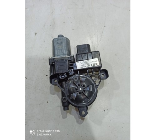 Моторчик шторки багажника