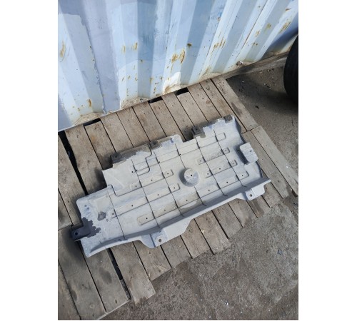 Защита антигравийная правая