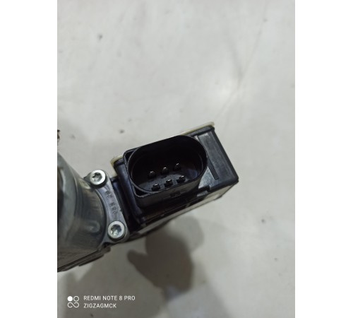 Моторчик шторки багажника