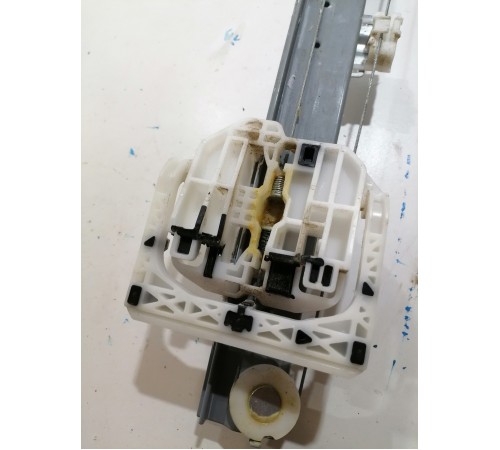 Стеклоподъемник задний правый