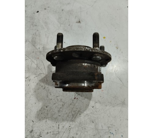 Ступица задняя левая