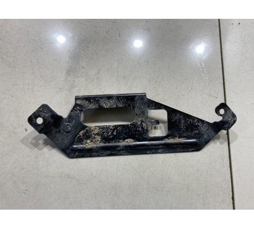 Кронштейн(крепление) кузова задний левый