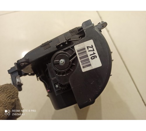 Подстаканник центральной консоли