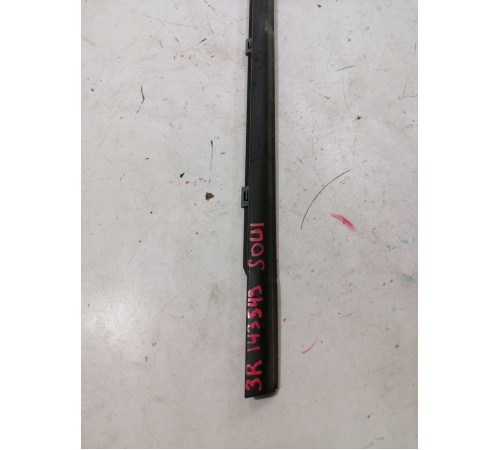 Уплотнитель стекла задний правый наружний