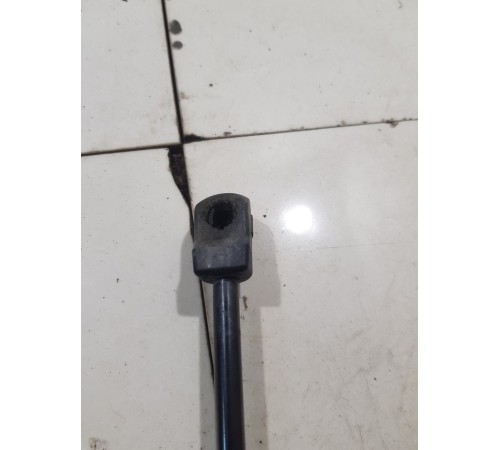 Амортизатор крышки багажника правый