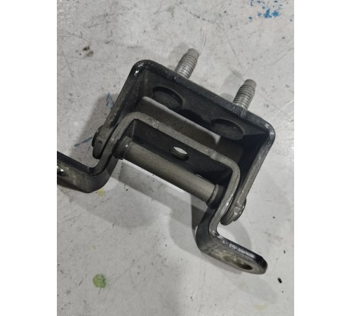 Комплект петель крышки багажника 2 шт.