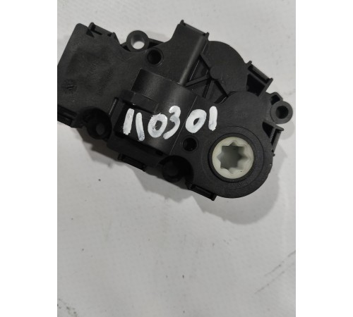 Моторчик привода заслонок отопителя