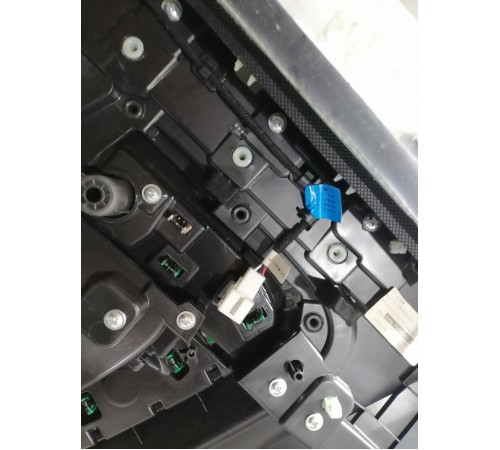 Обшивка двери передняя правая