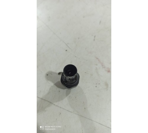 Датчик температуры охлаждающей жидкости