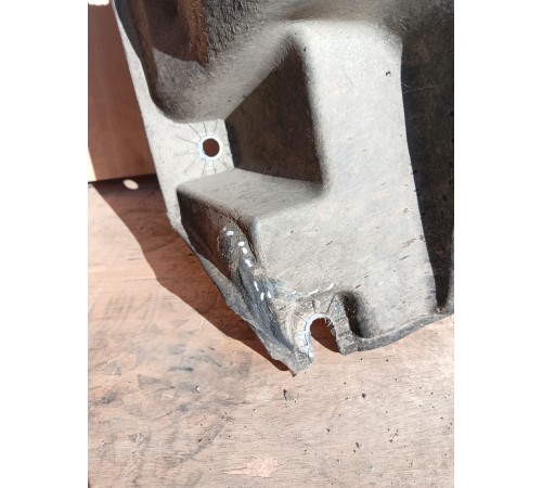 Защита антигравийная правая