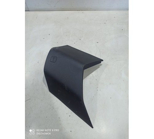 Обшивка центральной стойки левая