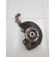 Кулак поворотный передний левый