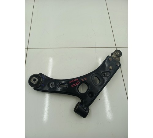 Рычаг подвески передний правый