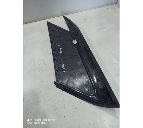 Накладка наружная  правая 