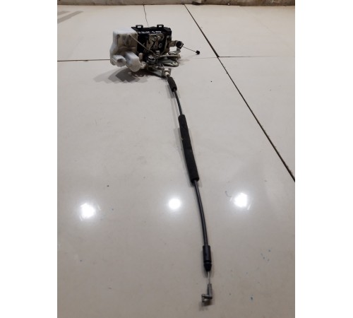 Замок двери (задний правый)