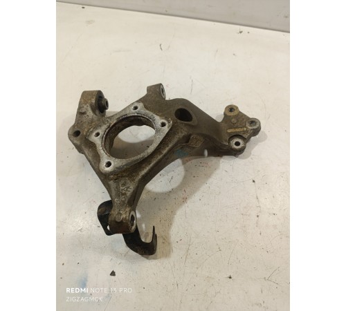 Кулак поворотный задний левый