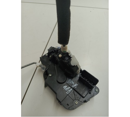 Замок двери задний левый