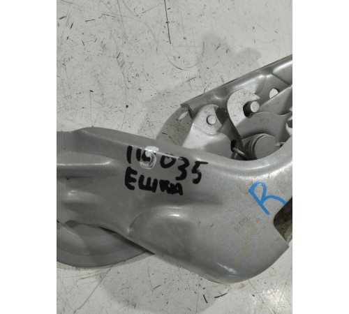 Петля капота правая