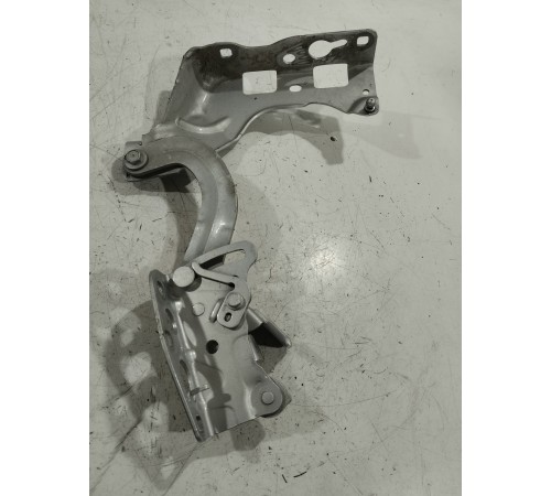 Петля капота правая