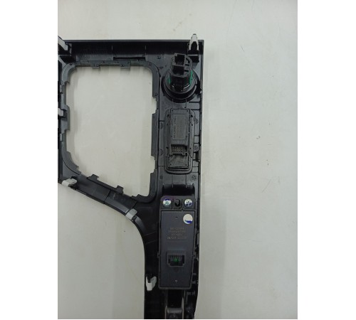 Накладка центральной консоли с блоком кнопок