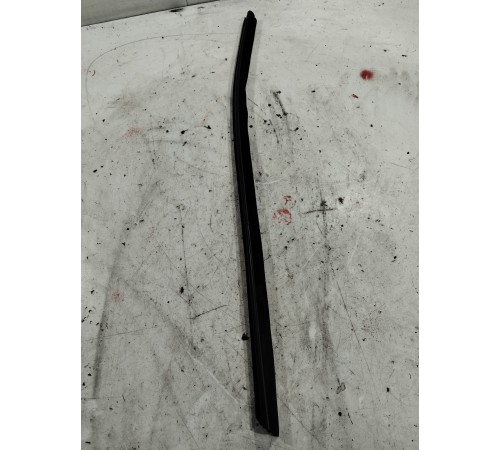 Уплотнитель стекла (передний левый внутренний)