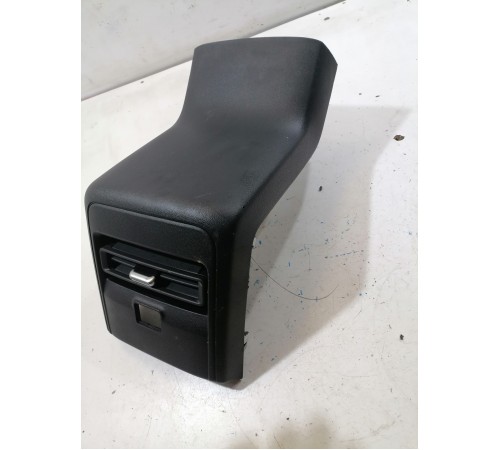 Накладка центральной консоли задняя