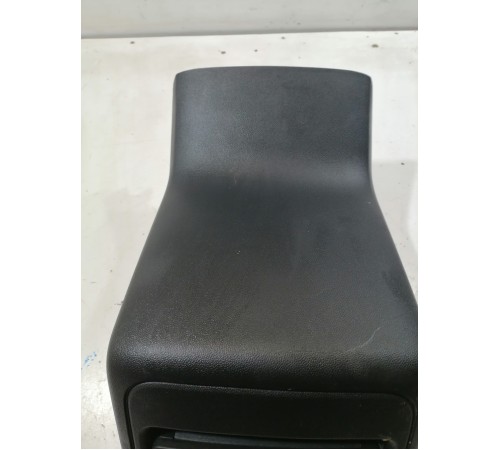 Накладка центральной консоли задняя